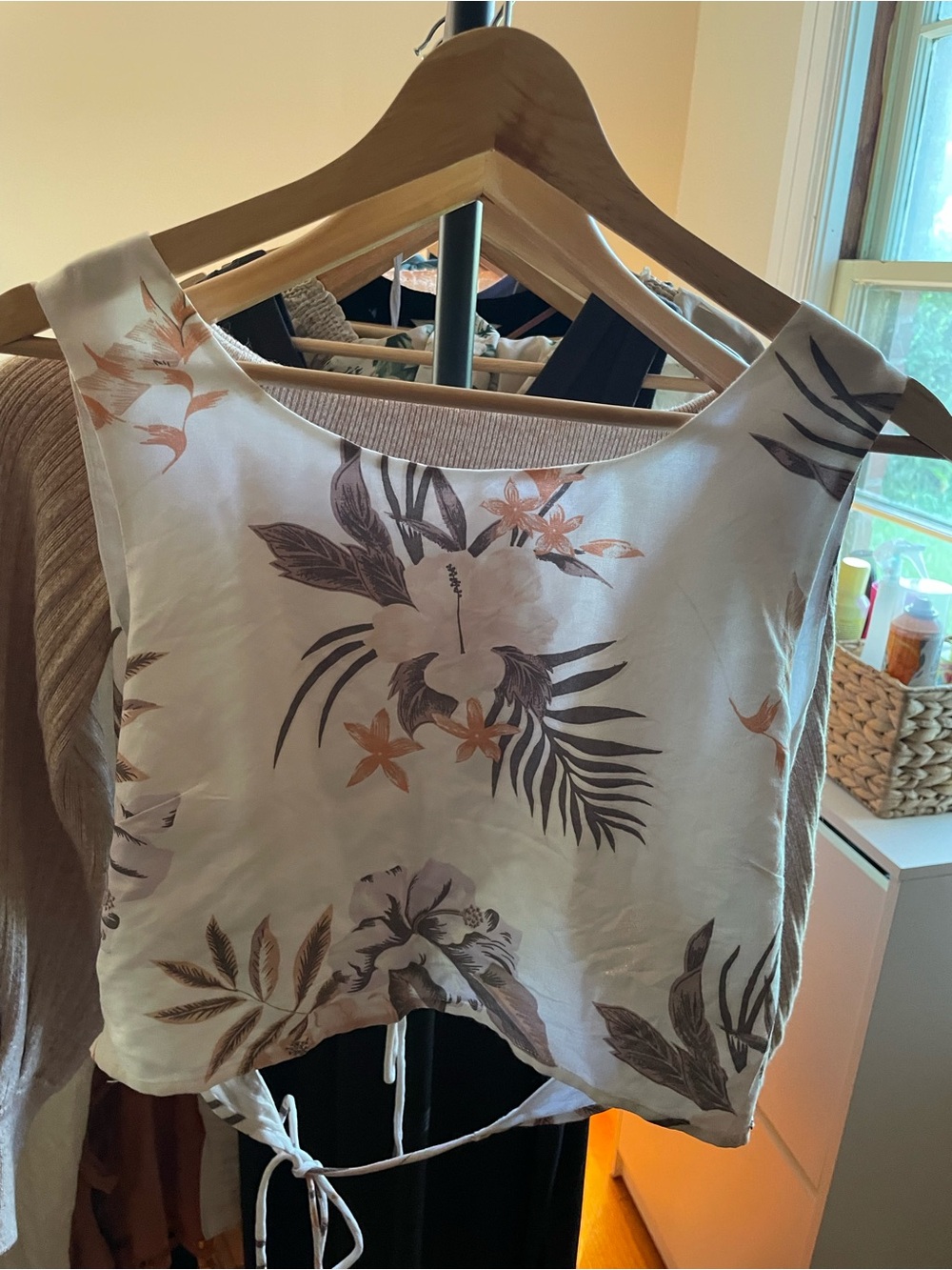PacSun Cream Floral Tie-Back Crop Top with Taupe and Blush Accents